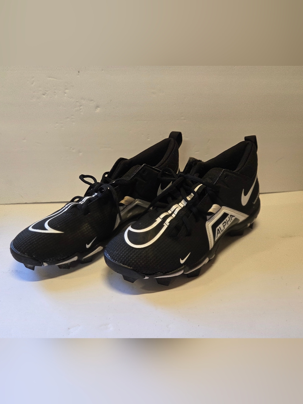 Nike Alpha Menace 3 Shark Mens Size 8 Black Mid Football Cleat